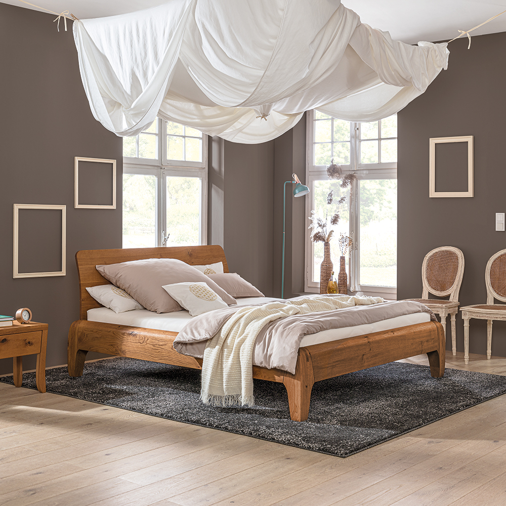 Gonda (with headboard)